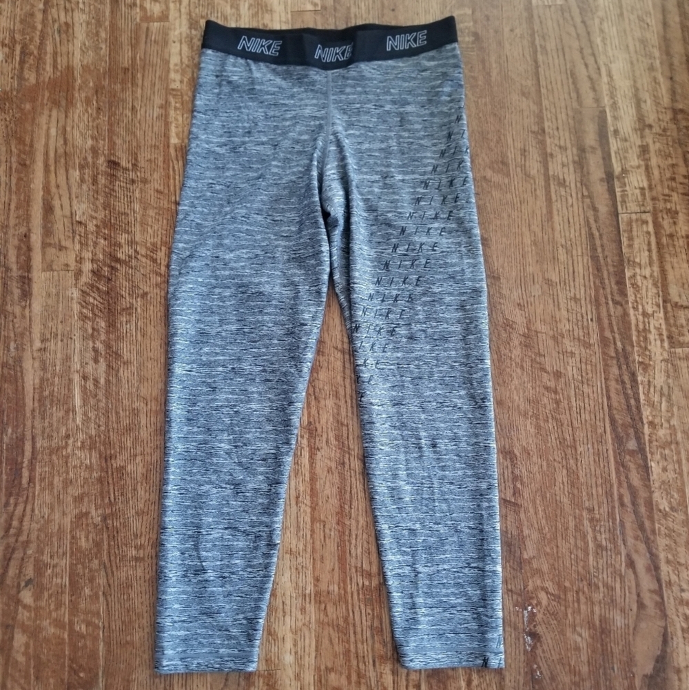 Nike Crop Leggings